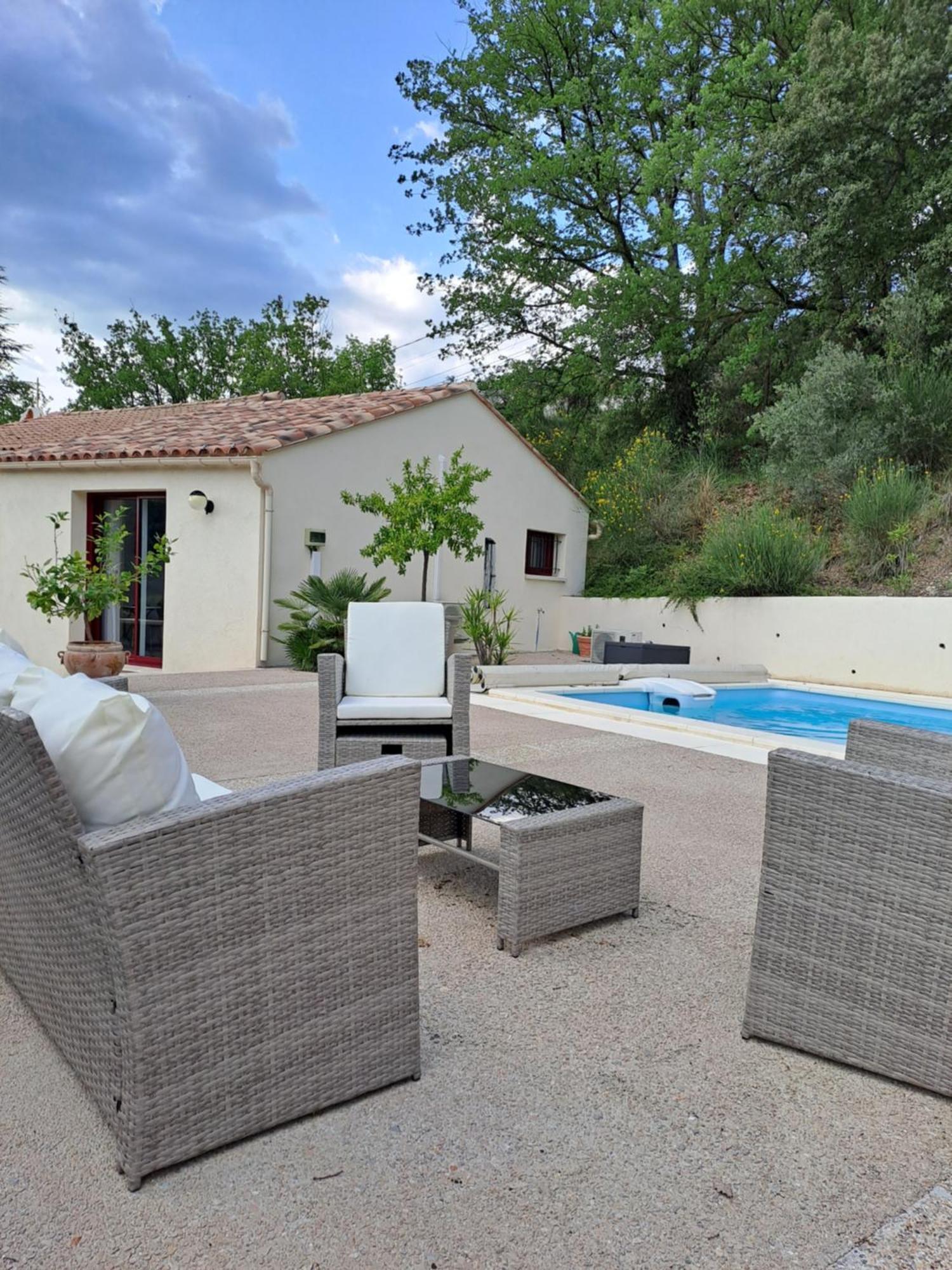 Chambre D'Hotes Chez Jessica Et Pascal Bed & Breakfast Barjols Exterior foto
